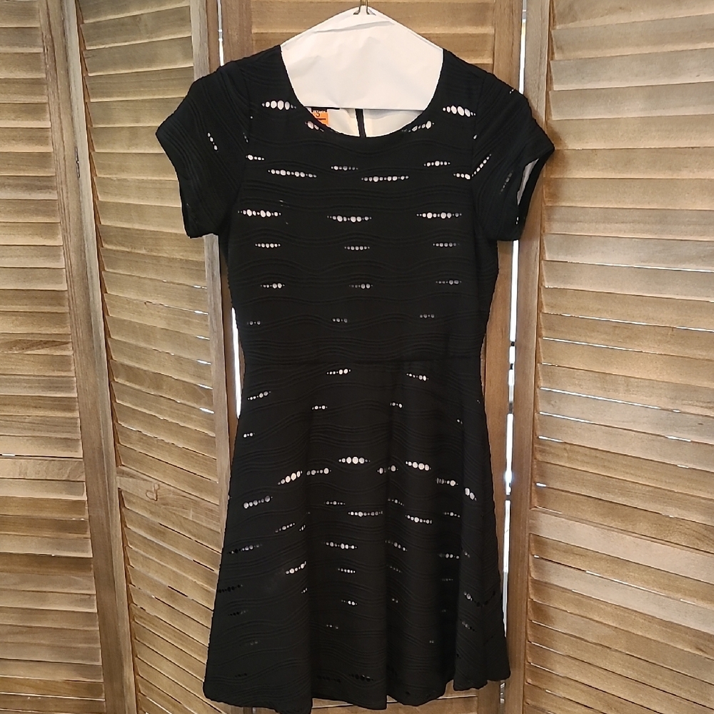 Elegant Black Short Sleeve Dress